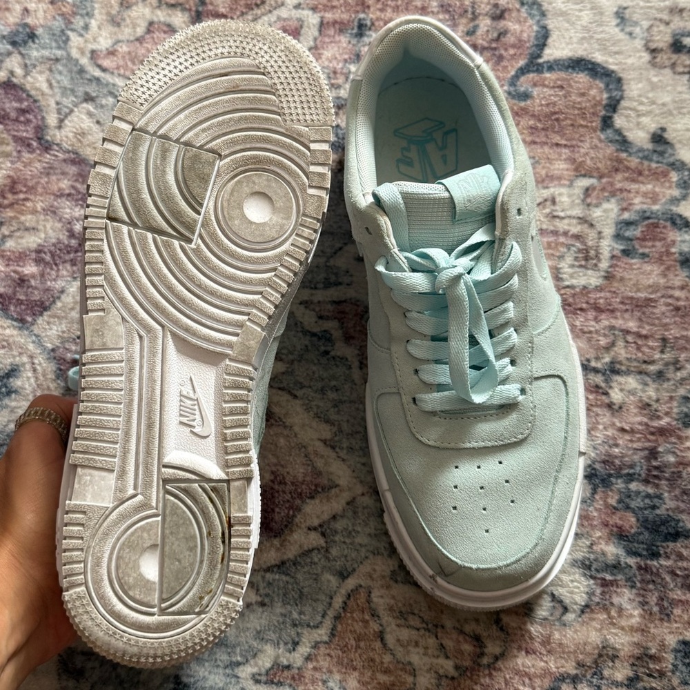 NIKE PIXEL GLACIER BLUE SUEDE - Picture 5 of 5